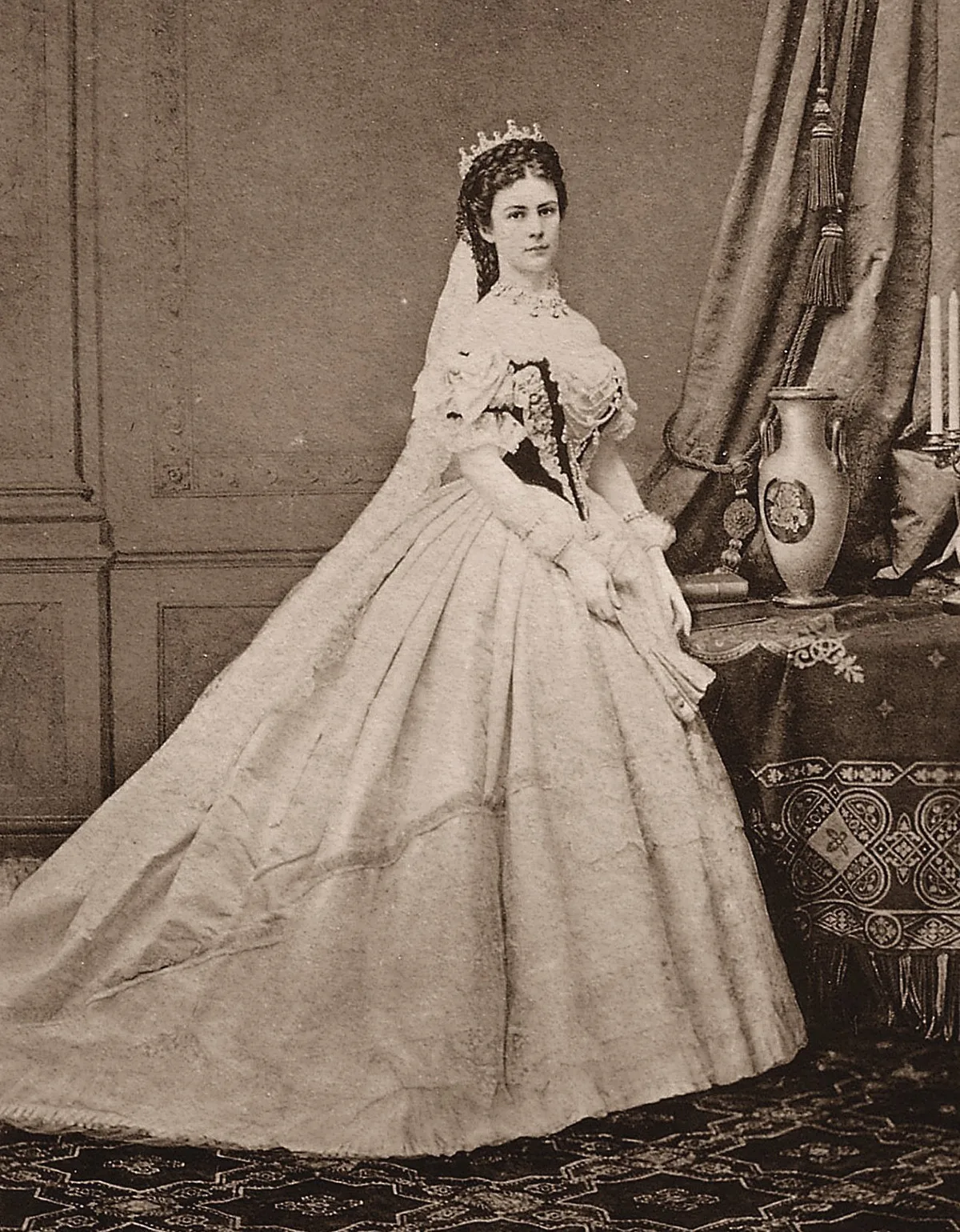 Elisabeth von Österreich-Ungarn, 1867.