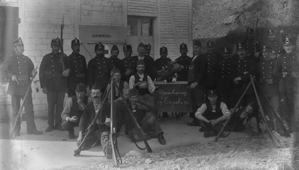 Soldaten im Arbeiterdorf Tripolis, 1914.