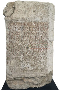 Die erste schriftliche Erwähnung der Stadt Solothurn findet sich auf einem ehemaligen Altar-Stein aus dem Jahr 219 n. Chr. Der rot markiere Abkürzung Salod steht für den Ortsnamen Salodurum.