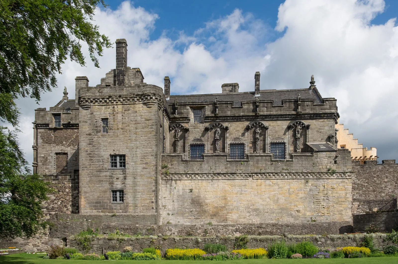 ... ainsi que le château de Stirling en Écosse.