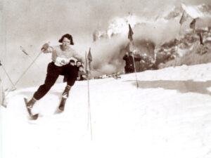 Fuhr allen um die Ohren: Rösli Streiff holte sich 1932 in Italien die Weltmeistertitel im Slalom und in der Kombination.