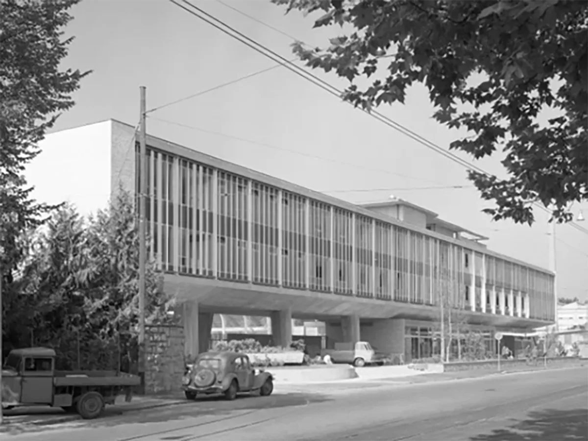 Die Tavaro-Werke an der Avenue de Châtelaine in Genf, 1957. In den 1930er-Jahren fertigte das Unternehmen militärtechnische Bauteile. Seine Entwicklungspläne gerieten auch ins Visier von Nina.