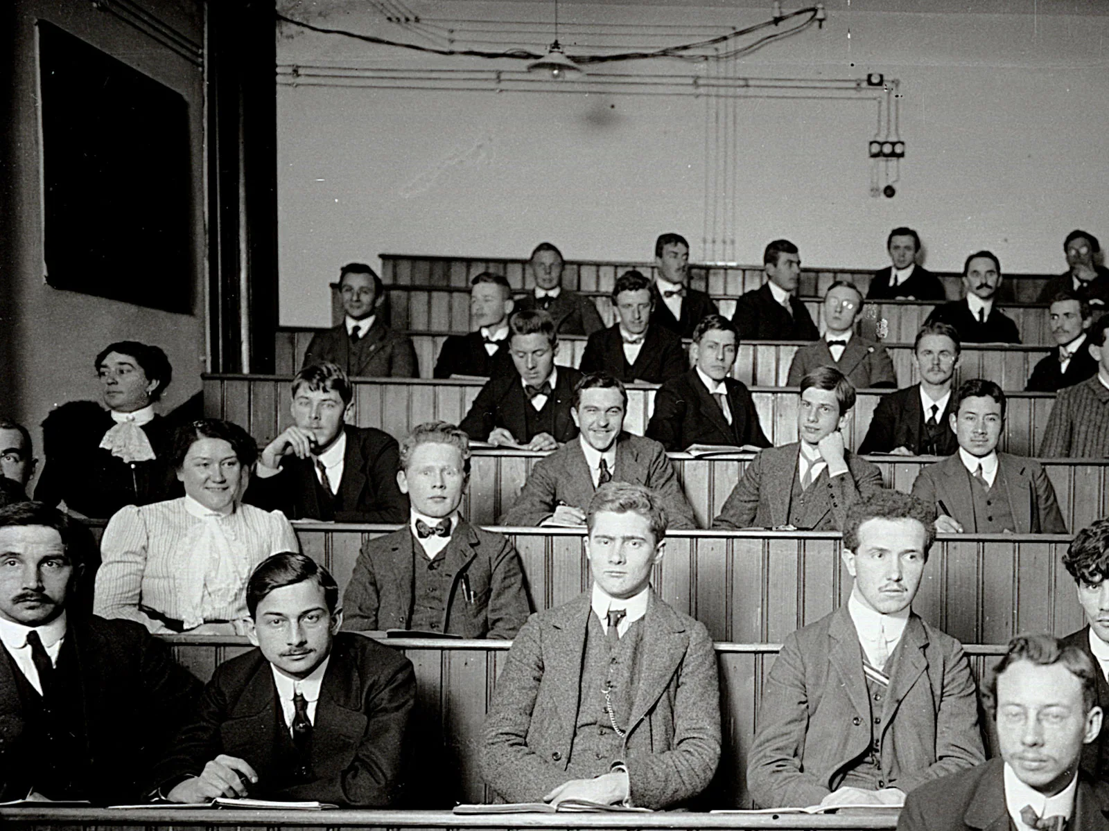 Blick in einen Hörsaal Ende des 19. Jahrhunderts.