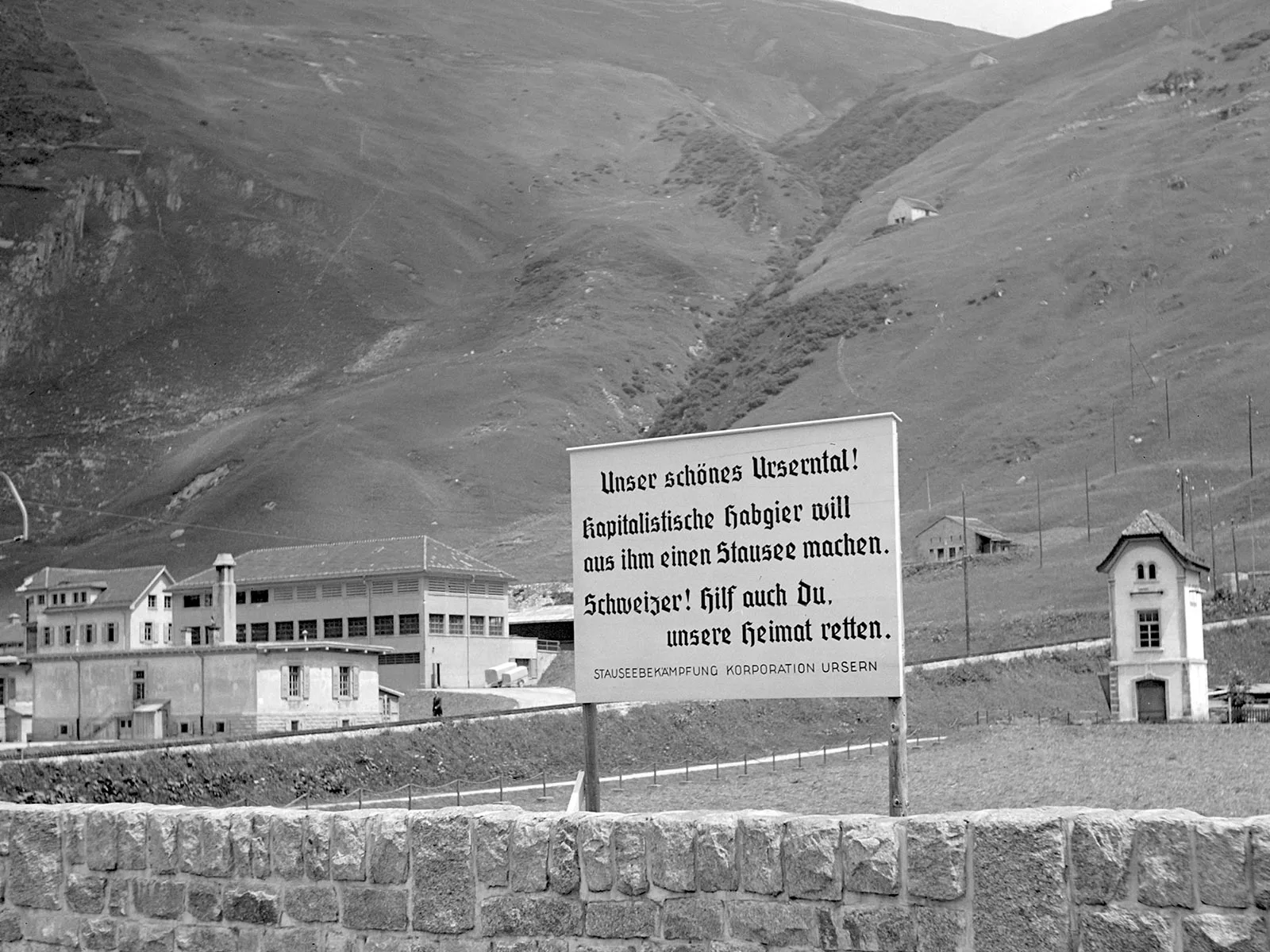 Der Protest gegen den geplanten Stausee beschränkte sich im Urserntal nicht bloss auf Plakate...