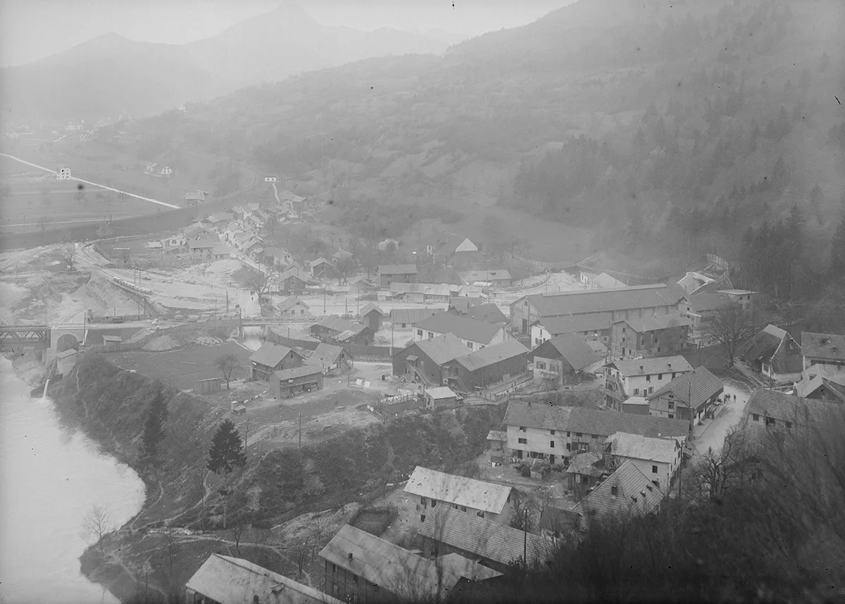 Das Arbeiterdorf Tripolis am Südportal des Hauenstein-Basistunnels, um 1915.