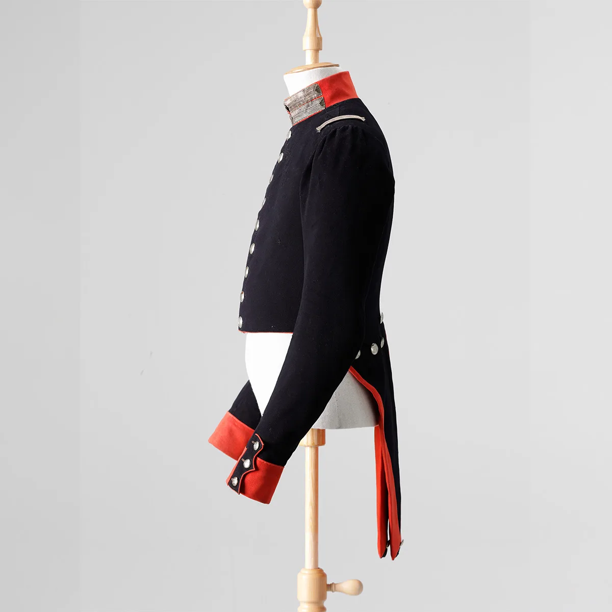 Frack einer Uniform des Schweizerregiments in Holländischen Diensten (1815-1828).