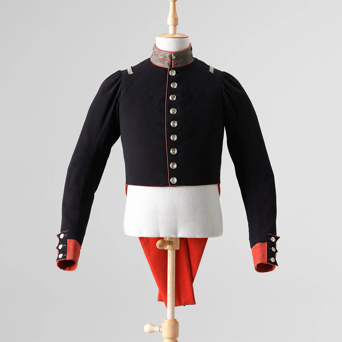 Frack einer Uniform des Schweizerregiments in Holländischen Diensten (1815-1828).