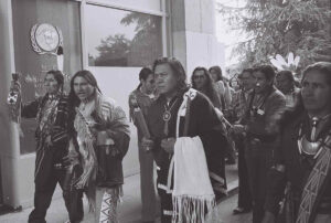 Arrivée de la délégation autochtone à Genève, 1977.