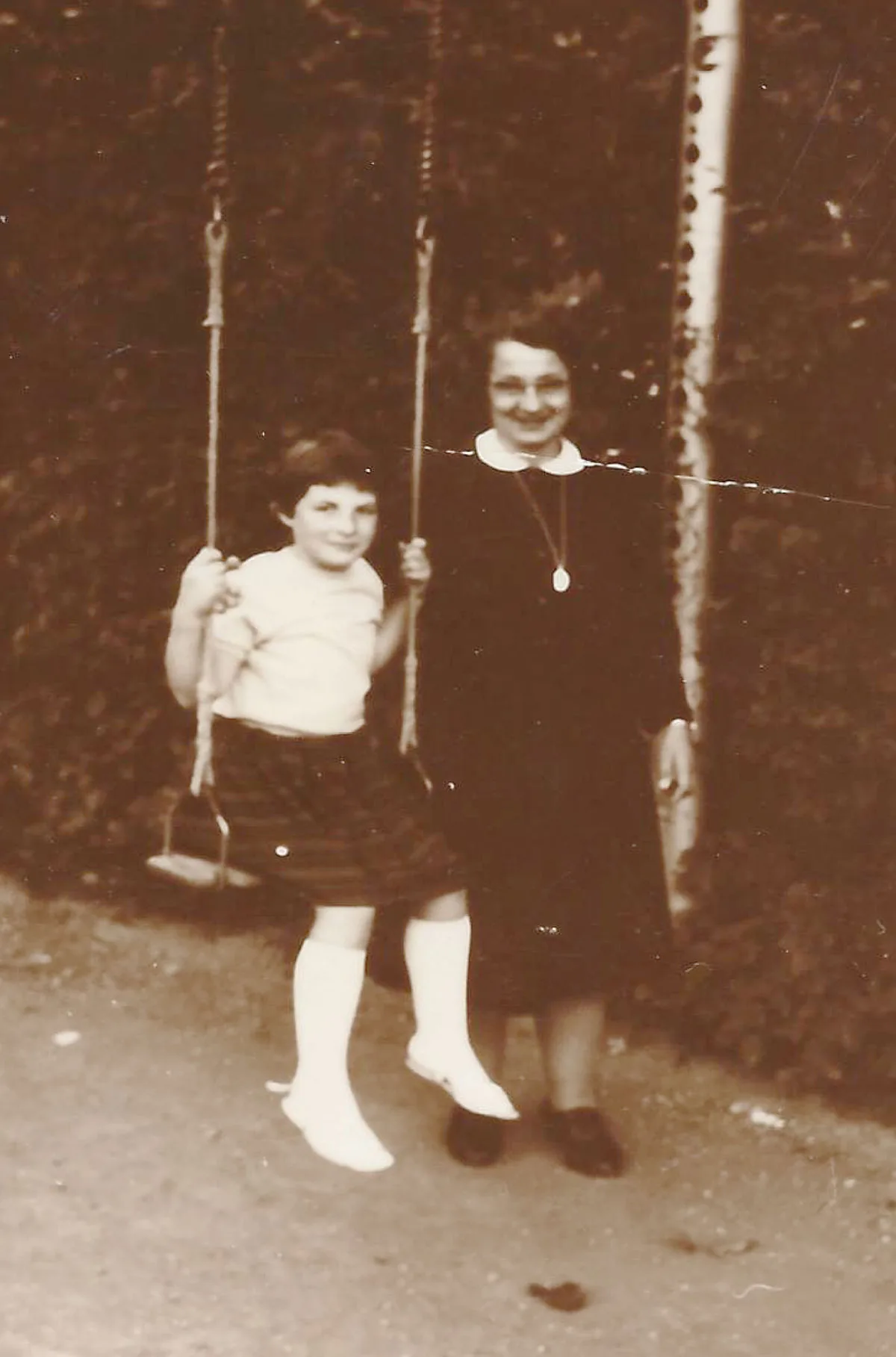 Von der Familie getrennt: Als Firmgotte fand sich für Ursula nur eine Schwester des Seraphischen Liebeswerks Solothurn, 1961.