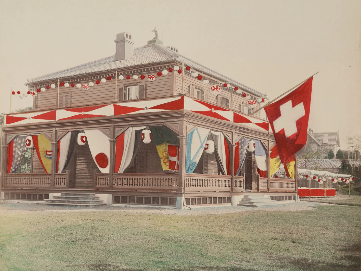 Auch in Yokohama wurde der Schlacht bei Sempach gedacht: Die Schweizer Diaspora traf sich am 9. Juli 1886 bei der geschmückten Villa Basilea, wo eine Festwirtschaft eingerichtet wurde.