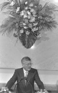 Le conseiller fédéral Kaspar Villiger au Palais fédéral en 1995.