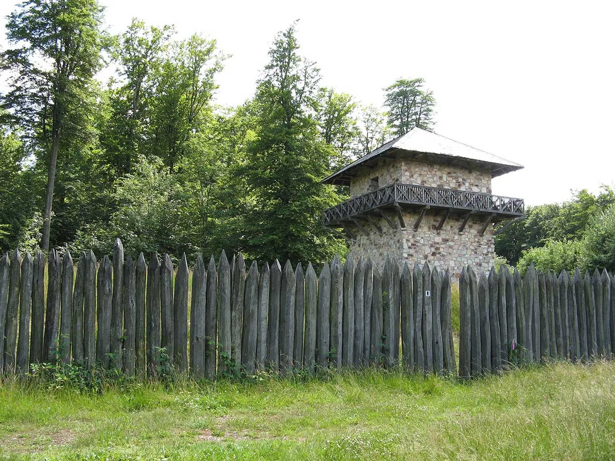 Rekonstruierter römischer Wachturm.