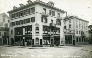Restaurant Weisses Kreuz an der Seefeldstrasse, Fotografie von Friedrich Ruef-Hirt, 1905-1910.