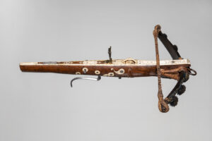 Winch crossbow with steel bow, weighing around 3.5 kg, c. 1550–1600.