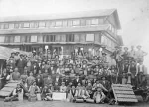 Le personnel de la tuilerie de Hochdorf, vers 1905